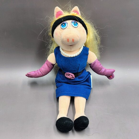 Muppets Miss Piggy Plush Beanbag Doll 9 inch - Picture 3 of 6